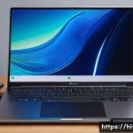 Home 21 PC와 노트북의 충전기 호환성 점검 - A detailed close-up illustration of a modern laptop charging setup designed for Hindi-speaking users...